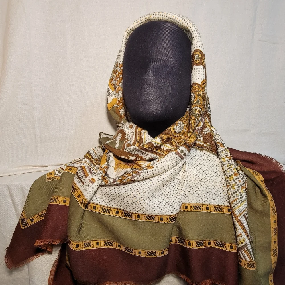 Vintage Large Woman's Wool Fringe OSCAR Scarf/Wrap